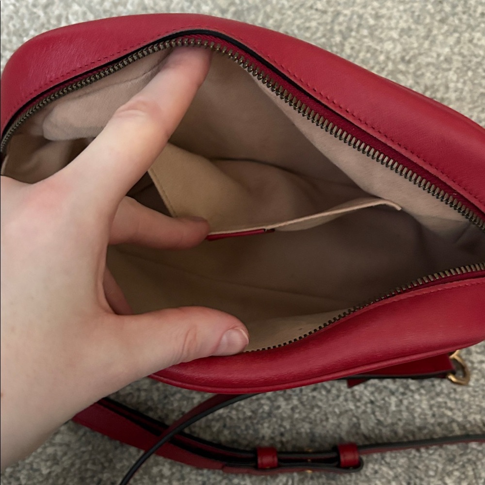 GG Marmont Small Matelasse Crossbody Bag - Picture 9 of 16